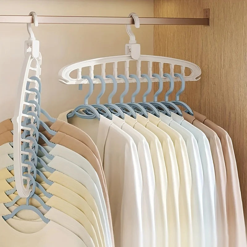 Folding hanger
