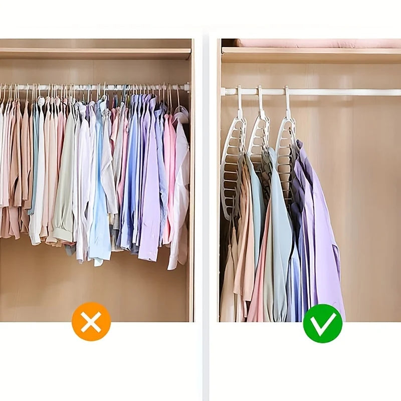 Folding hanger